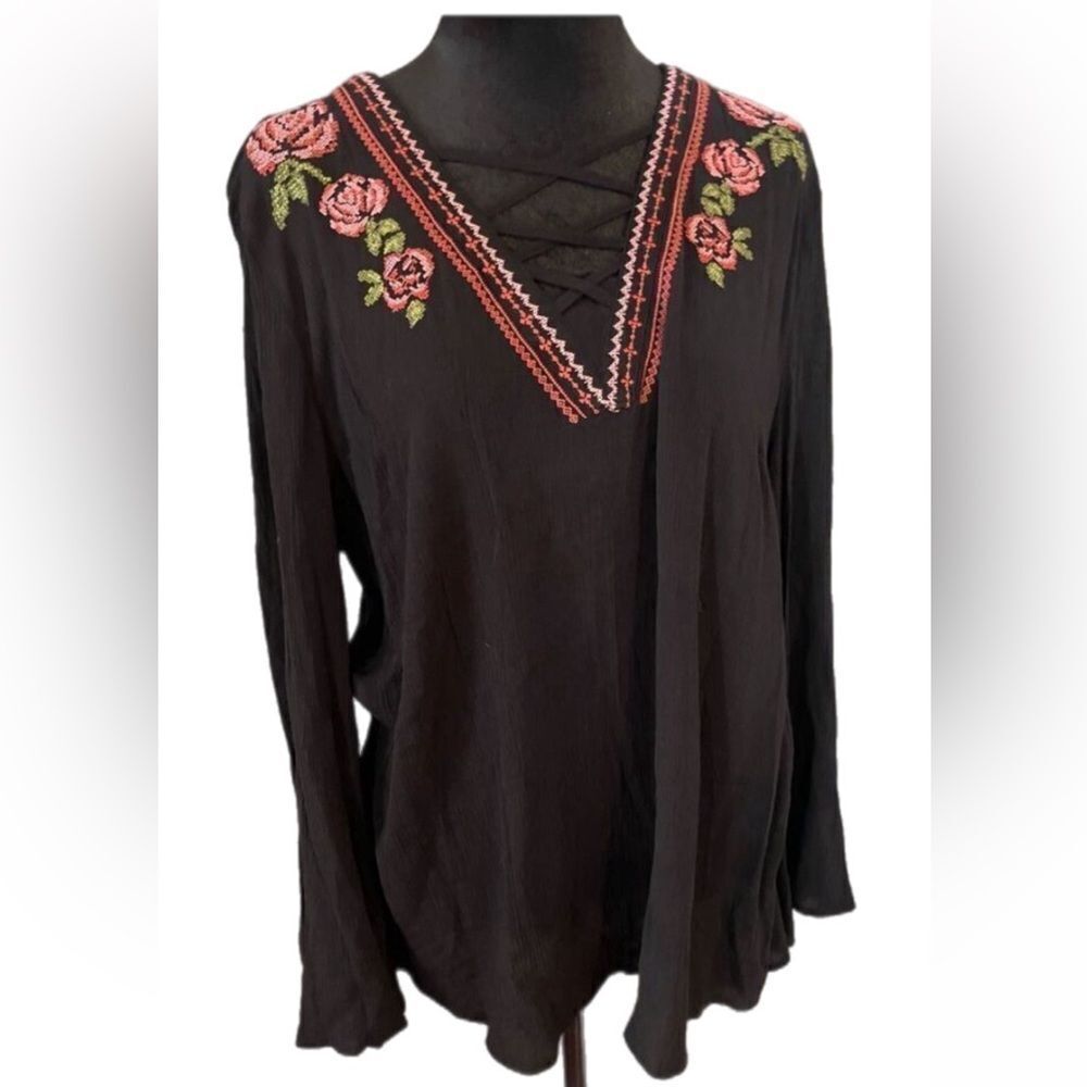 Como Vintage Black Floral Embroidered Peasant Top size L